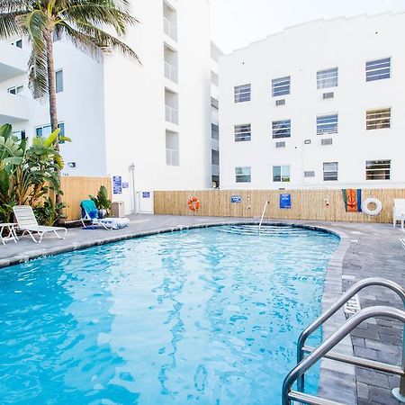 Ocean Walk Apartments Μαϊάμι Μπιτς Εξωτερικό φωτογραφία