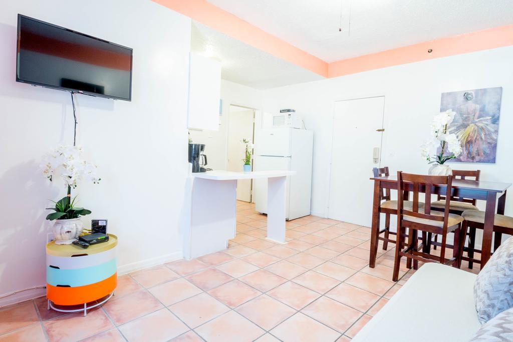 Ocean Walk Apartments Μαϊάμι Μπιτς Εξωτερικό φωτογραφία